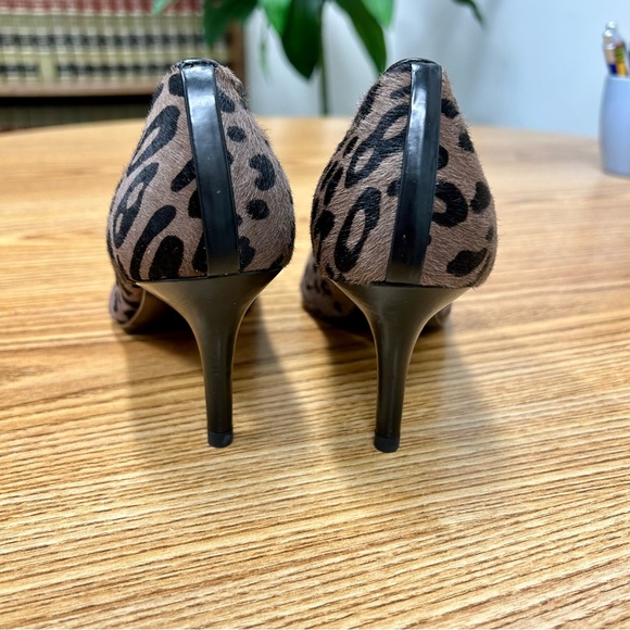 Stuart Weitzman Leopard Calf Hair Leather Pointy Toe Heels EUC - Picture 5 of 11